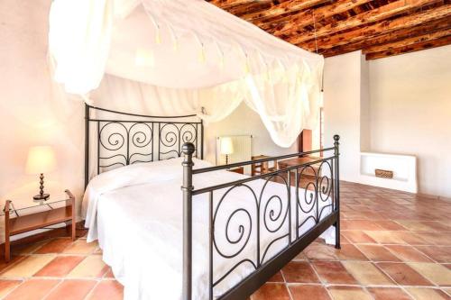  Traumhafte Luxus Finca auf Ibiza in 07840 Santa Eularia des Riu
