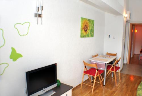 Belvedere Apartments - image 11