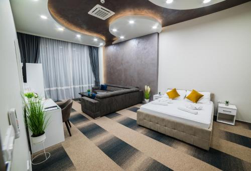 Hotel River - image 9