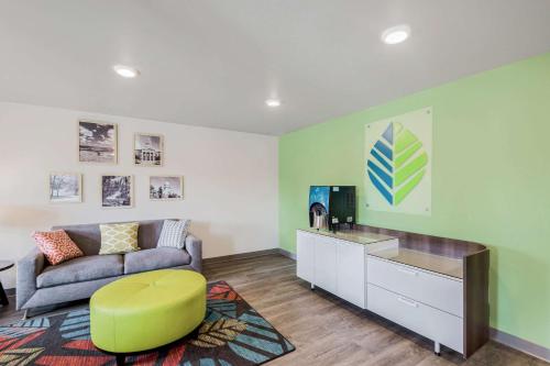 WoodSpring Suites Chicago Addison in Addison, USA