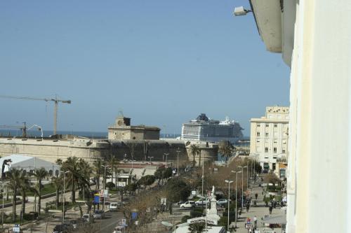 Hotel De La Ville