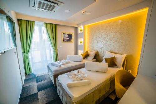 Hotel River - image 6