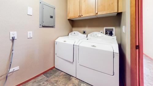 Three-Bedroom Apartment image 9