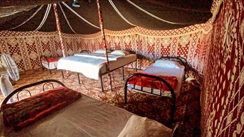 ワヒバ ベドウィン ラスティック キャンプ (Wahiba Bedouin Rustic Camp) in シャルキーヤ サンズ（ワヒバ）