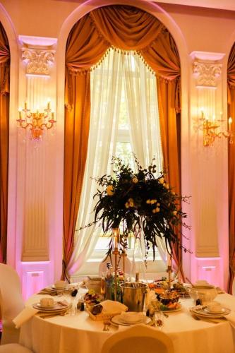 Hotel Holiday Park - image 5