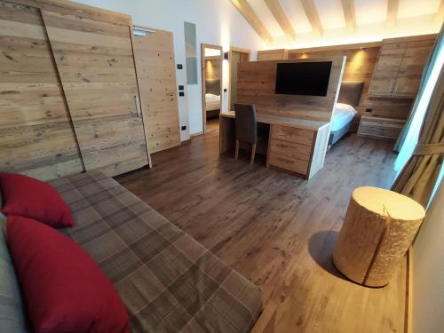Hotel Flora Alpina Room Type - Junior Suite (2 Adults) Hotel Flora Alpina Room Type - Junior Suite (2 Adults)