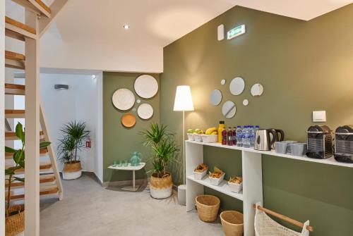 The Water - Accommodation - Skiathos Town