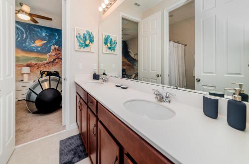 Unique Design Multiple Vacation Homes Side By Side Next to Disney World
