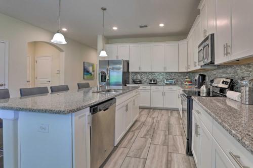 Modern Solterra Resort Home - 12 Mi to Disney! in Davenport, USA