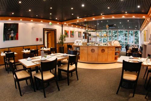 餐廳, 恩格爾酒店 (Stadthotel Engel) in 埃特林根