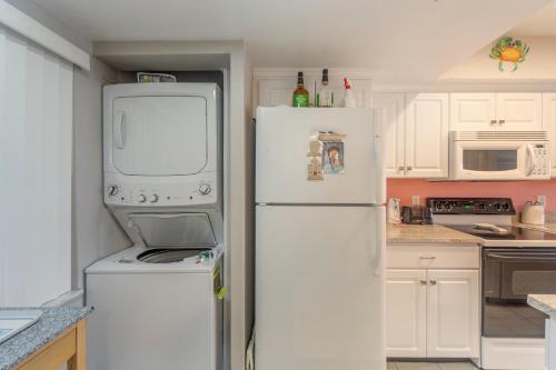 #505 Madeira Norte Condos - image 6