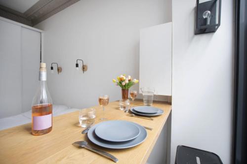 GuestReady - Lovely Studio for 2 Eiffel Tower - PRIME Location!