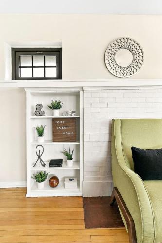 Lit & Trendy 1-Bedroom Apt in the Iconic Hyde Park