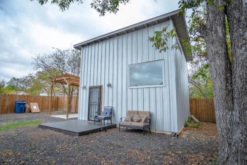 Guest House with Loft Near Downtown in San Antonio, USA