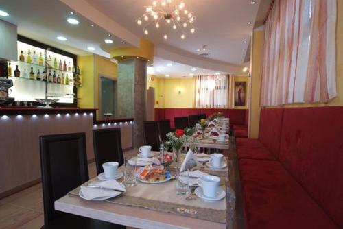 Hotel Cristal Eboli - image 4