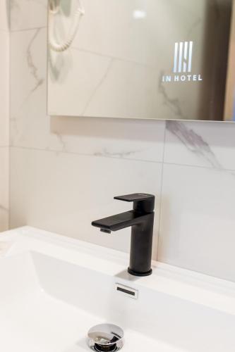 Hotel IN - image 12