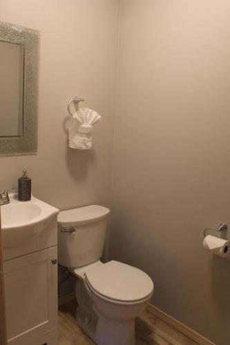 Driftwood Suites - WhiteCap Suite (#2) - image 7