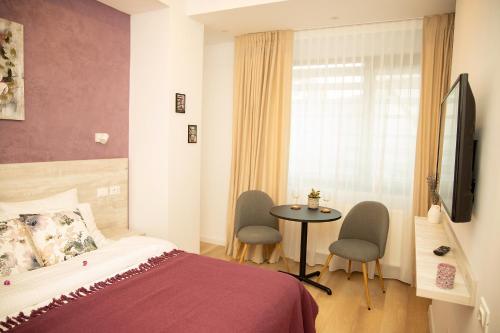 Manolle Boutique Room Type - Economy Double Room