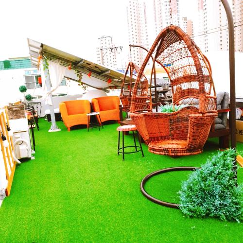 The Antique, Pusan