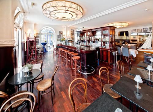 Bar/lounge, Neptun Hotel Kuhlungsborn in Ostseebad Kuhlungsborn