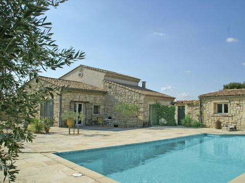 Detached villa with private pool near N mes - Accommodation - Montfrin
