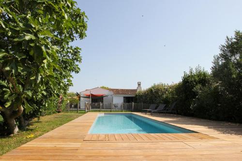 Les Portes-en-Re Villa Sleeps 10 with Pool gîte à louer Les Portes-en-Ré