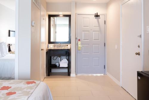 Craigshire Suites - Arlington in Arlington, USA