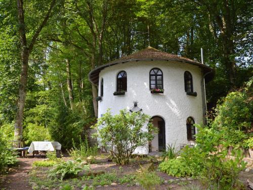 Cosy Holiday Home in Strotzb sch with Sauna - Strotzbüsch
