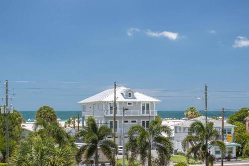 206 - Palms of Treasure Island - image 12