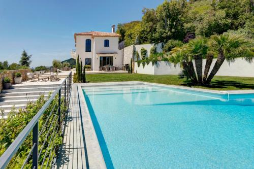Grasse Villa Sleeps 8 with Pool and Air Con gîte à louer Grasse