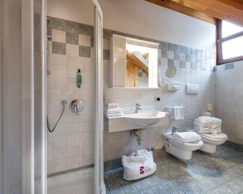 Family Hotel Serena - image 5