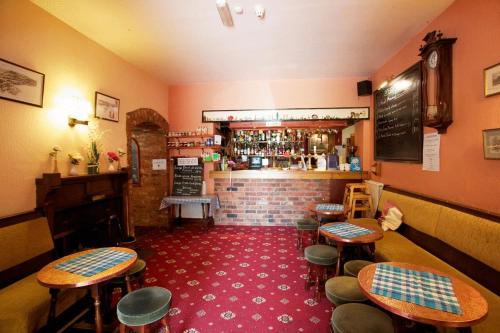 Abbey Grange Hotel - image 10
