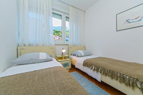 Aart, Podgora (Foto 7)