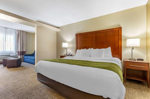 Comfort Inn & Suites Phoenix North - Deer Valley