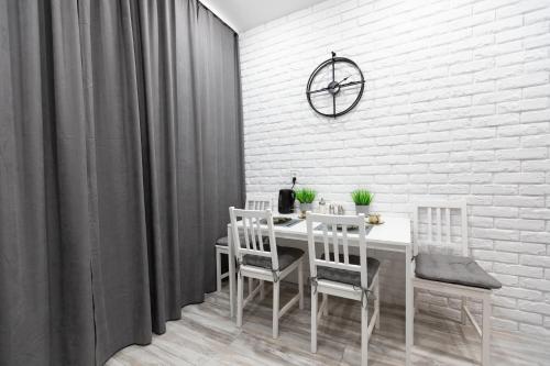 Apartament on Bredova 32 - image 4