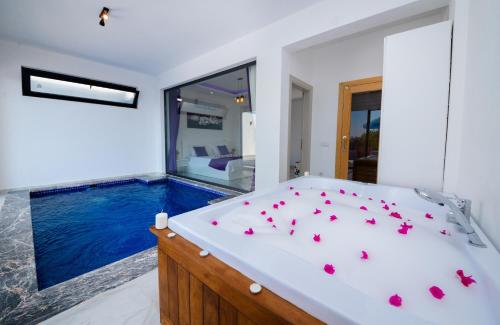 Tar - 2 Bedroom Holiday Villa in Kalkan