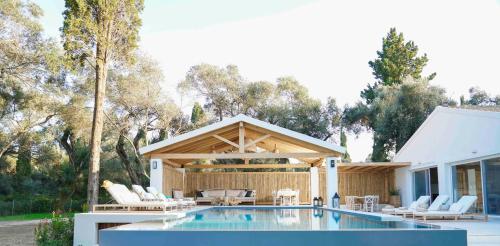 Villa Zoe beachfront Kavos