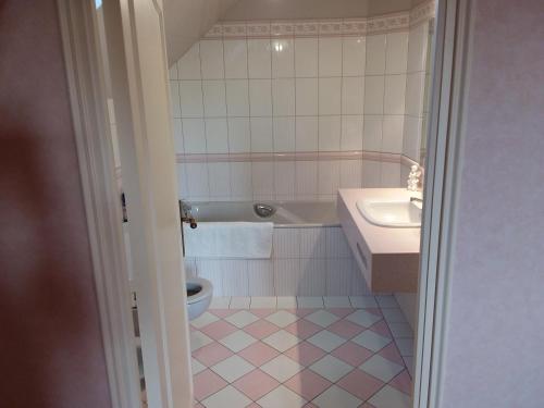 LE MOULIN DE MERAL - image 4