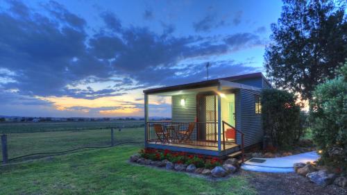 Killarney View Cabins and Caravan Park