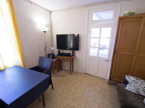 A house suitable for groups and families - image 4