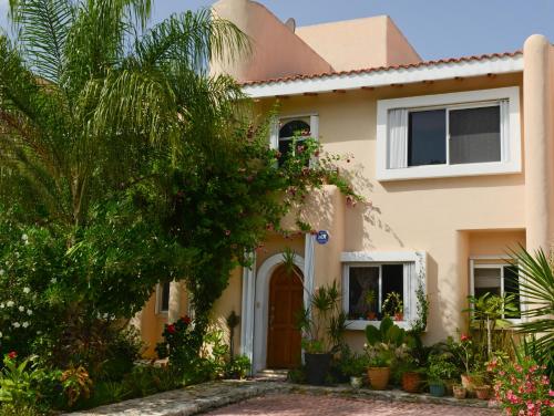 B&B Moms House in Puerto Aventuras, Mexico