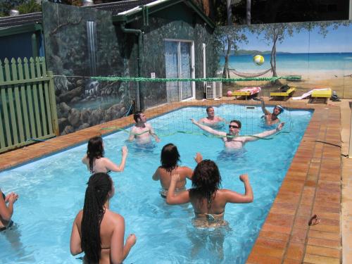 泳池, 奧斯特爾背包客旅舍 (Aussitel Backpackers) in 科夫斯港
