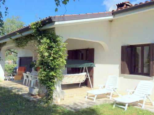  Charming house in the heart of Frioul, Pension in Travesio