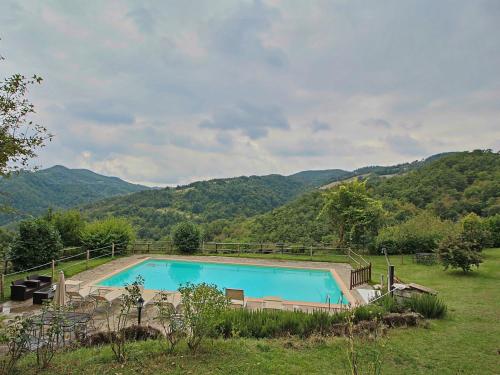 Swimming pool, Farmhouse with pool in the hills beautiful views in the truffle area in Apecchio