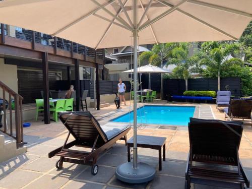 Бассейн , Billfish Apartments in Баллито