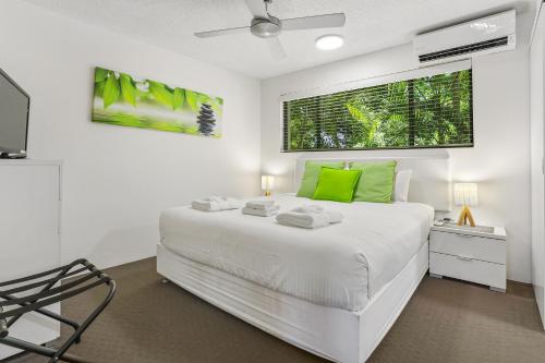 Noosa River Retreat Apartments - Perfect for Couples & Business Travel