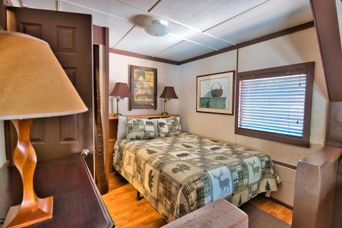 Fox n Bear Cottages Relax and Enjoy Ski or Lake Vacation - image 5
