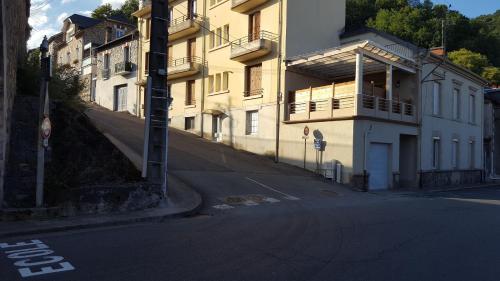 A szálláshely kívülről, LE STULLEDIO tt confort et très bien situé a deux pas du centre ville (LE STULLEDIO tt confort et tres bien situe a deux pas du centre ville) in Tulle