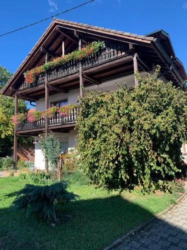 Gästehaus zum Rhein in Rheinhausen, Deutschland
