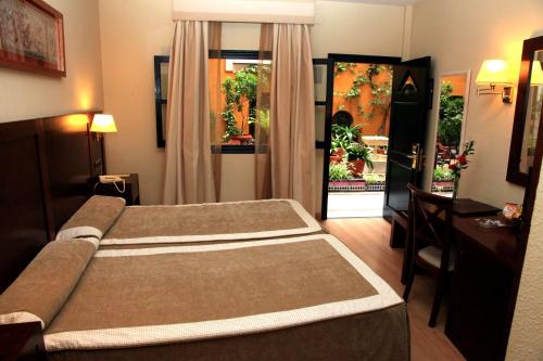 Hotel Cervantes - image 5